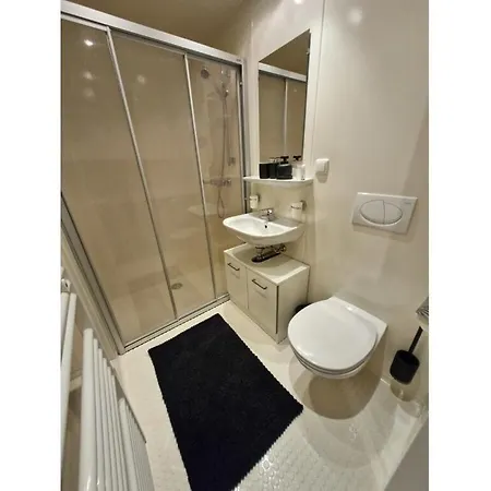 With 1 Bedroom *